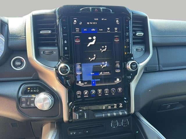 2019 RAM 1500 Laramie Crew Cab 4x4 5'7" Box