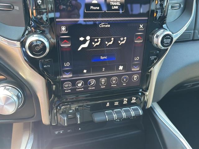 2019 RAM 1500 Laramie Crew Cab 4x4 5'7" Box