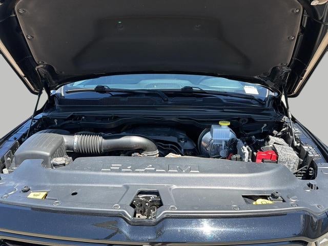 2019 RAM 1500 Laramie Crew Cab 4x4 5'7" Box