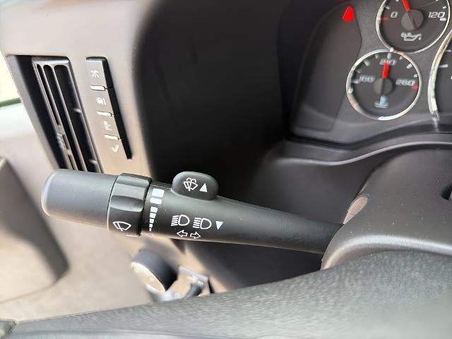 2025 Chevrolet Express Passenger 1LT