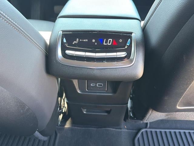 2025 Cadillac XT6 Luxury
